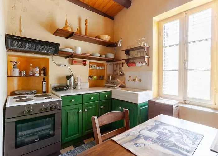 το Aρχοντικό των τσιντζίνων Polídhroson